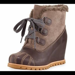 UGG Alasdair mixed platform wedge boot size 9
